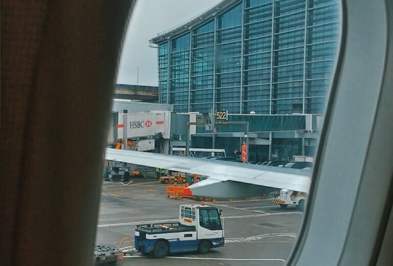 Why Airport Transfers from Cardiff to Heathrow Are Worth Every Penny