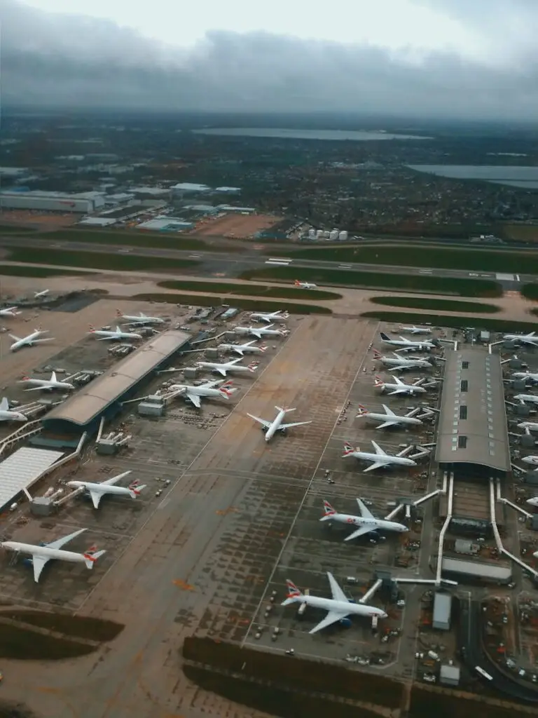 Discover Stress-Free Airport Transfers from Bournemouth to Heathrow 1 Airport Transfers from Bournemouth to Heathrow