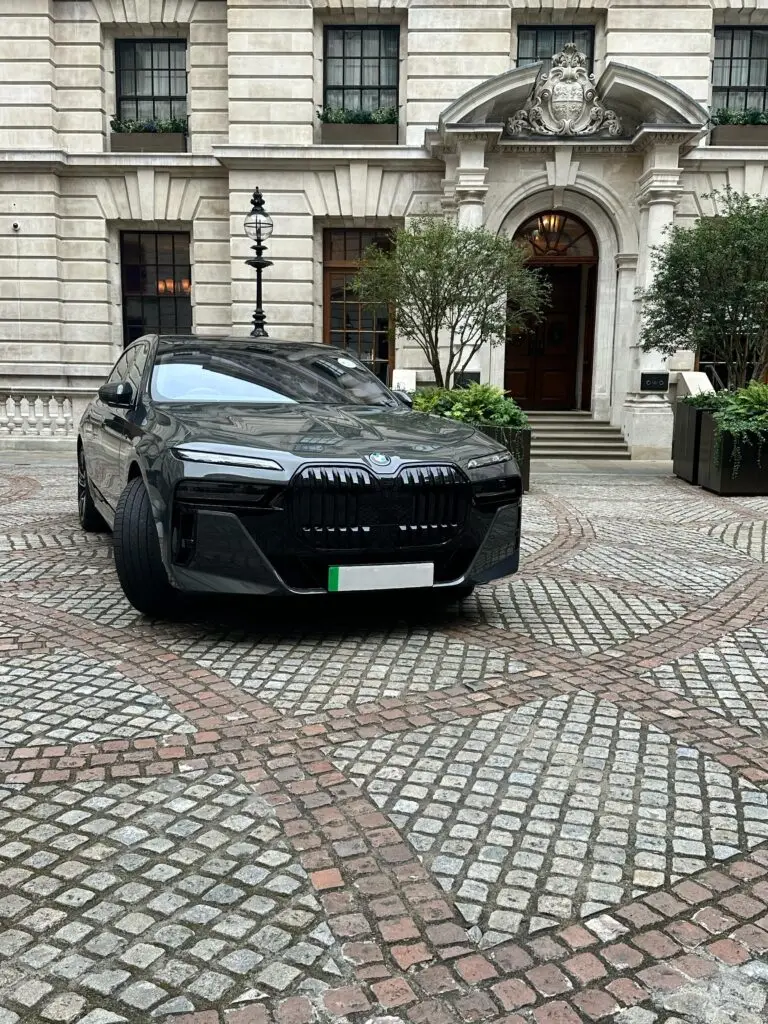 5 Reasons to Pre-Book Your Airport Transfer from Oxford to London Airports 1 Advance airport transfer Oxford